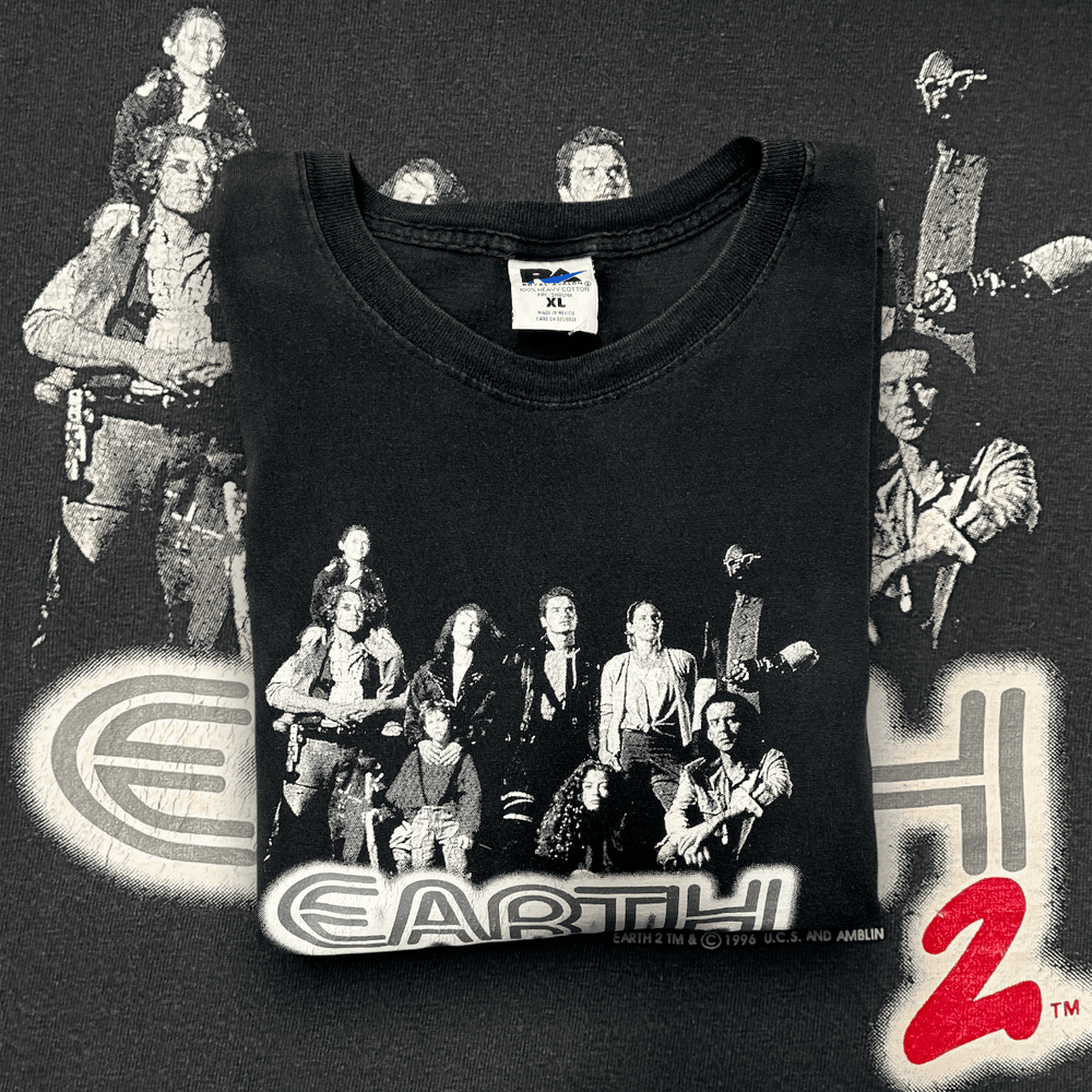 1996 Earth 2 vintage Tshirt